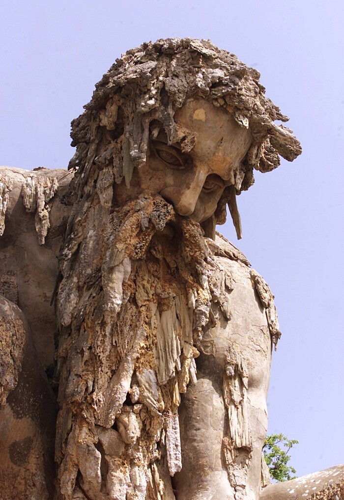 scultura-gigante-giambologna-colosso-appennino-firenze-villa-demidoff-05-700x1018