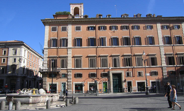 palazzo-ferrajoli