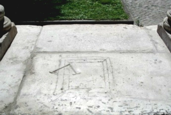 Tripla cinta Basilica di San Giovanni Roma